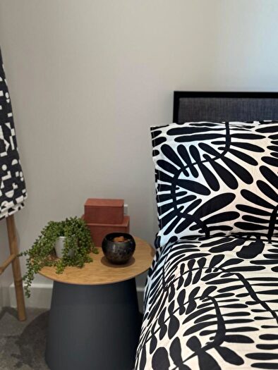 2 Bedroom Flat To Rent In Oxbow, Stephenson House, M5