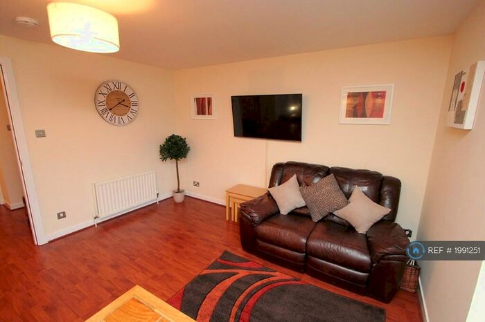 2 Bedroom Flat To Rent In Affleck Street, Aberdeen, AB11