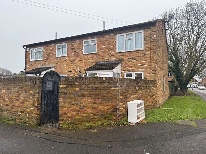 1 Bedroom Property For Sale In Russell Gardens, Sipson, West Drayton, UB7