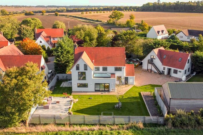 5 Bedroom Detached House For Sale In Cutlers Green, Thaxted, Dunmow, CM6