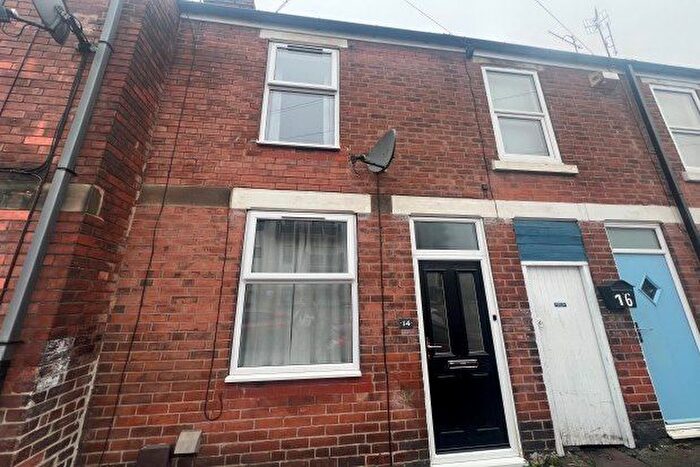 2 Bedroom Property To Rent In School Board Lane, Chesterfield, S40