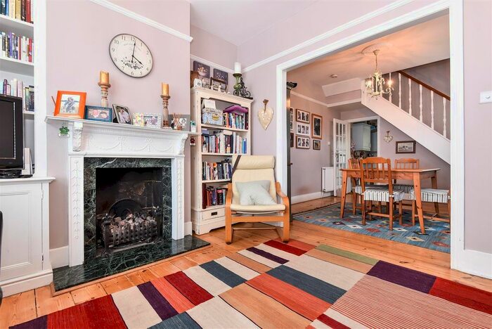 2 Bedroom End Of Terrace House To Rent In Princes Road, East Sheen, SW14