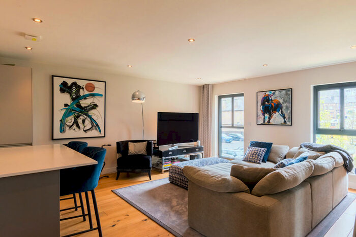 2 Bedroom Apartment To Rent In Horsforth Mill, LS18