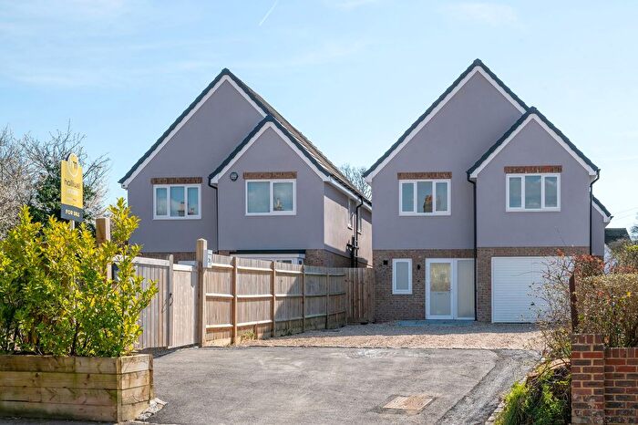 4 Bedroom Detached House For Sale In Honeycrock Lane, Redhill, RH1