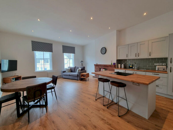 Houses for sale & to rent in Southam, Warwick