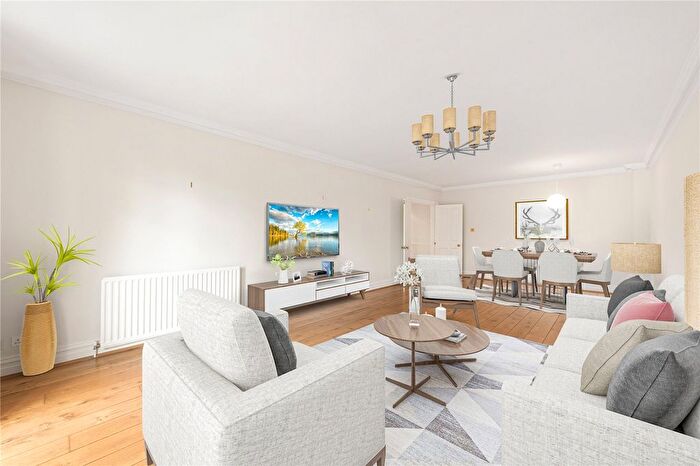 2 Bedroom Flat For Sale In Richmond Bridge Estate, Clevedon Road, Twickenham, TW1