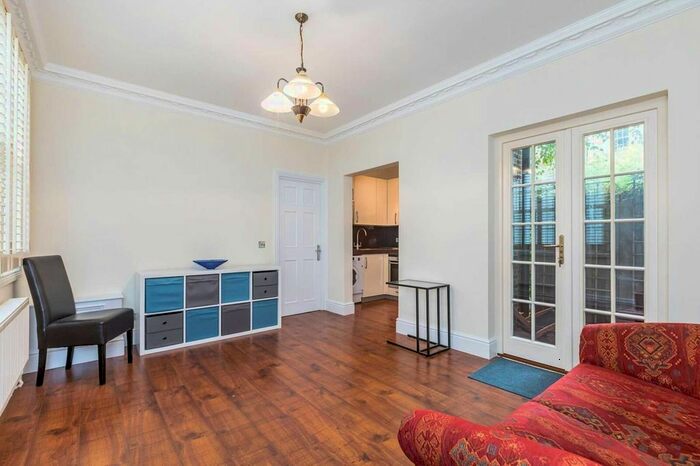 1 Bedroom Flat To Rent In Lupus Street, Pimlico, SW1V