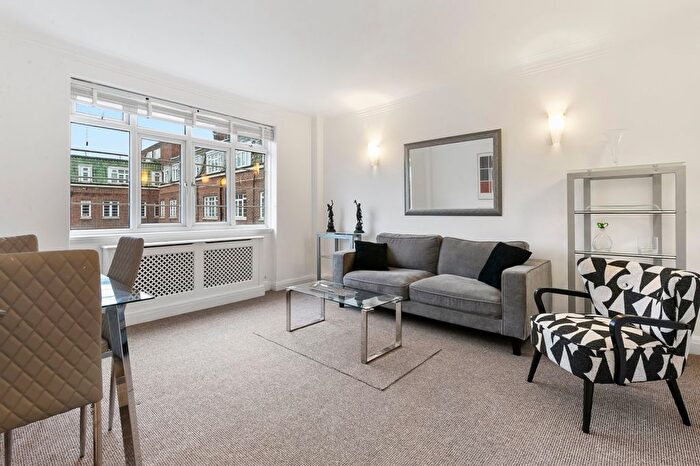 1 Bedroom Flat To Rent In Chatsworth Court, Pembroke Road, W8
