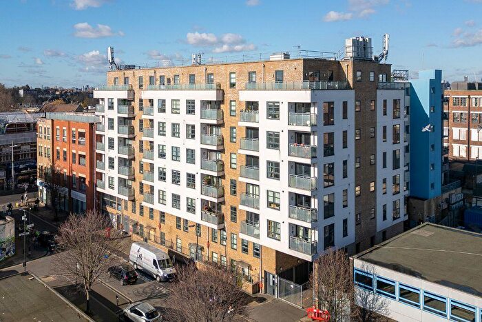 3 Bedroom Flat To Rent In Bournemouth Road, Peckham, SE15