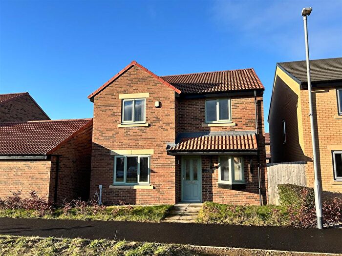 4 Bedroom Detached House For Sale In John's Garth, Darlington, DL2