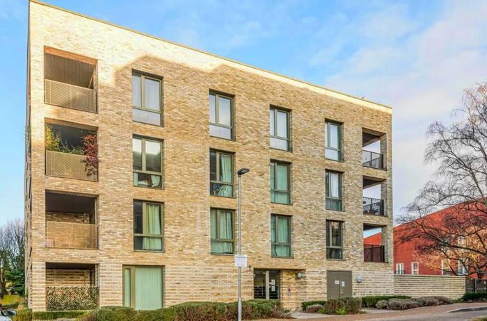 2 Bedroom Flat To Rent In Aldenham, Court Branning Way, Edgware, HA8