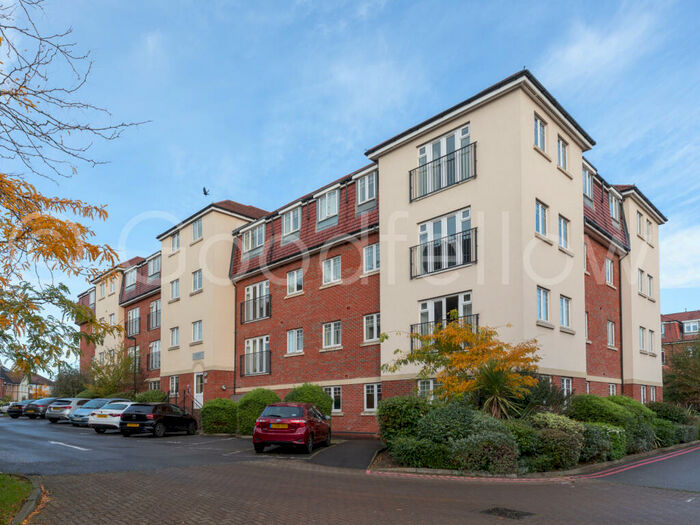 1 Bedroom Apartment To Rent In Schoolgate Drive, Morden, SM4