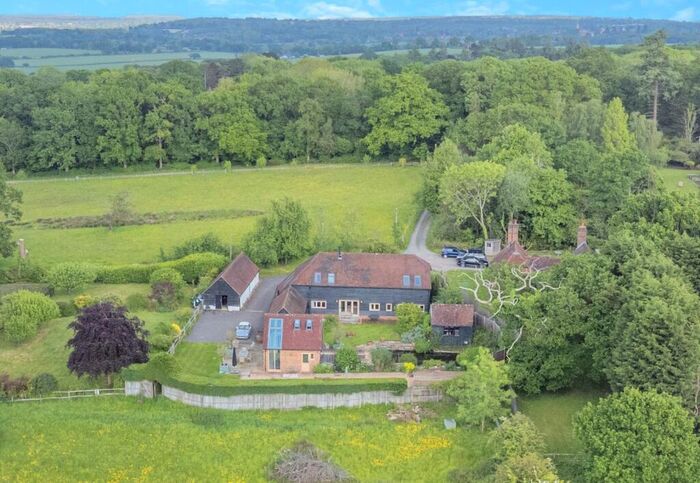3 Bedroom House For Sale In Five Oaks Road, Slinfold, RH13