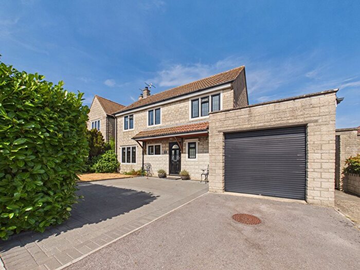 4 Bedroom Detached House For Sale In Stoneyhurst Drive, Curry Rivel, TA10