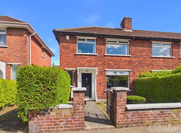 3 Bedroom End Of Terrace House For Sale In Ravenhill Gardens, Belfast, BT6