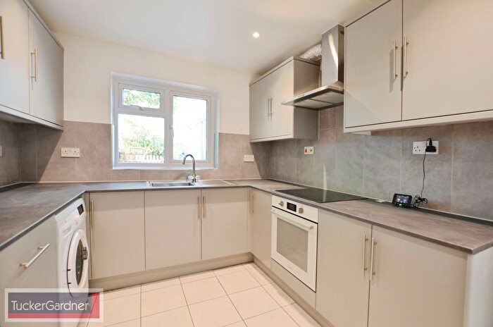 4 Bedroom Semi-Detached Bungalow To Rent In Cambridge Road, Cambridge, CB22