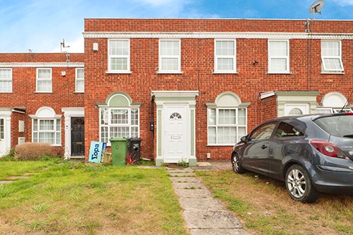 2 Bedroom Town House For Sale In Wolsey Way, Leicester, LE7