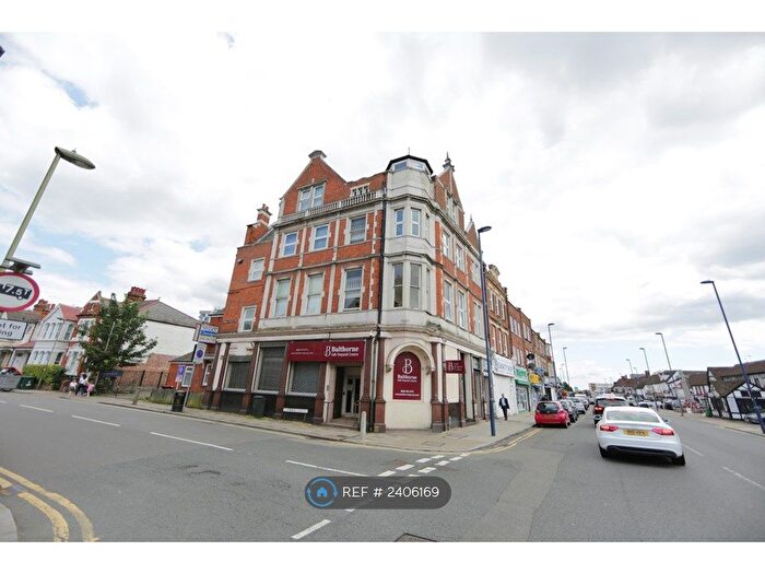 Studio To Rent In High Street, Edgware, HA8