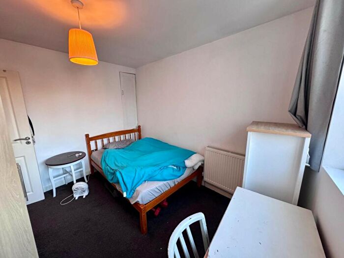 2 Bedroom Apartment To Rent In Villa Road. Mapperly Park, NG3
