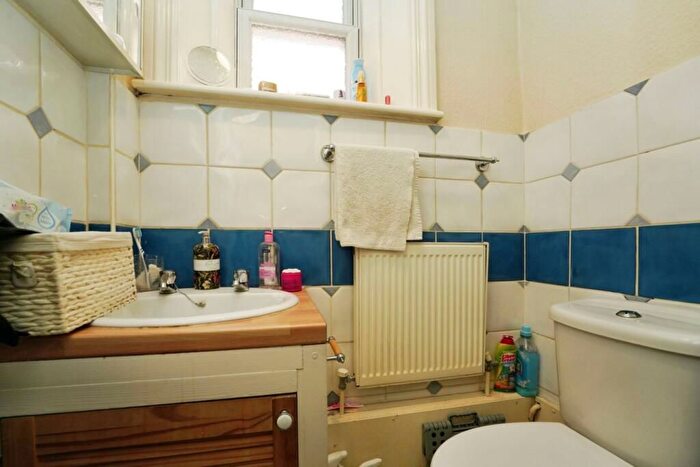1 Bedroom Studio For Sale In Old Bath Road, Leckhampton, Cheltenham, GL53