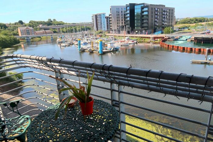2 Bedroom Flat To Rent In Ty Westonia, Pierhead View, Penarth, CF64