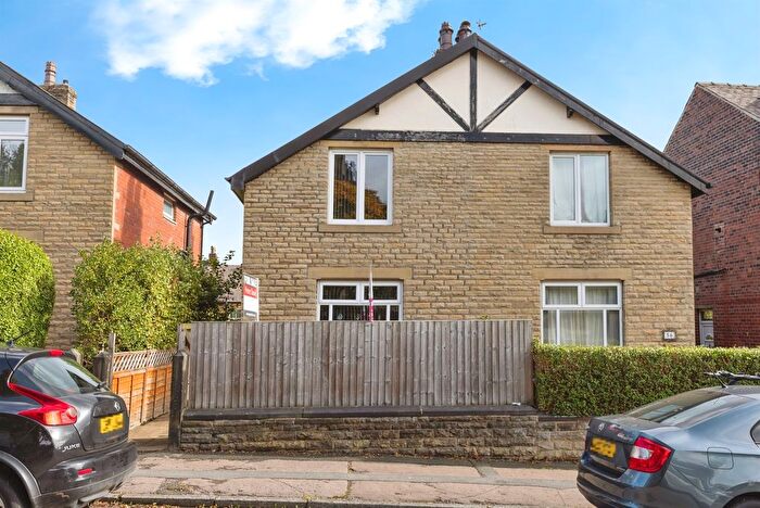 2 Bedroom Terraced House For Sale In Arnold Street, Huddersfield, HD2