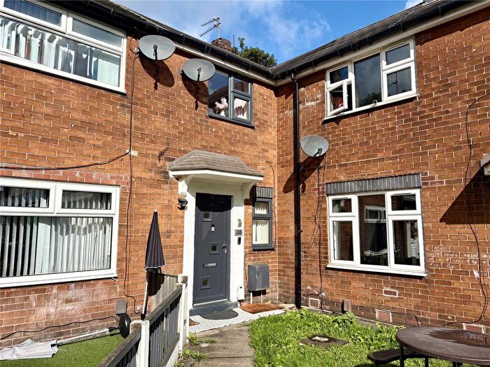 3 Bedroom Terraced House For Sale In Littlemoor Lane, Oldham, Greater Manchester, OL4