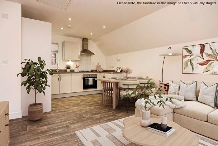 1 Bedroom Flat For Sale In Lovelace Drive, East Horsley, Leatherhead, Surrey, KT24