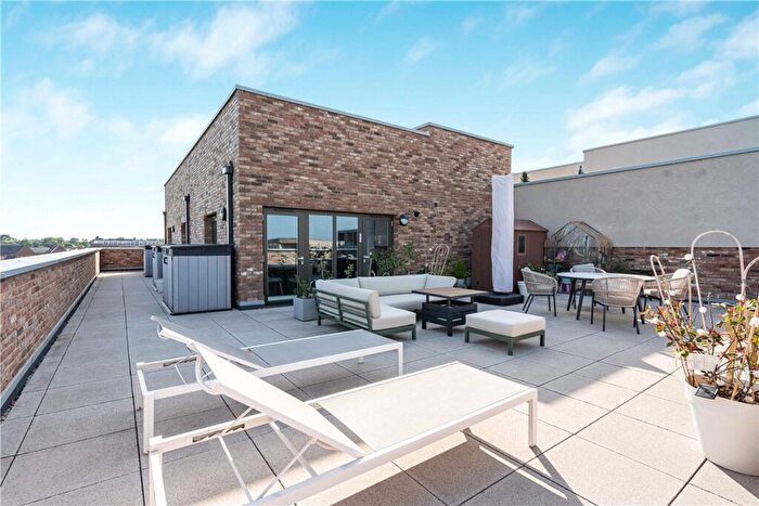 2 Bedroom Penthouse For Sale In Patagonia Way, Cambridge, CB3