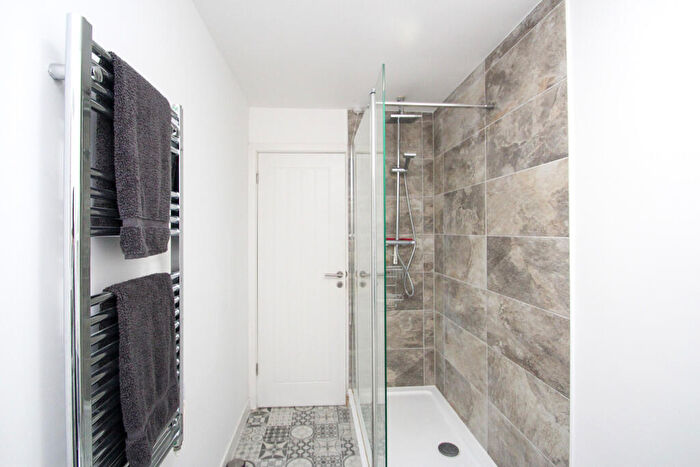 2 Bedroom Apartment To Rent In Havelock Road, Southampton, SO31