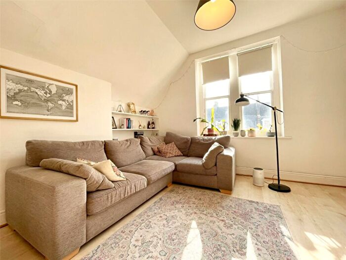 2 Bedroom Flat To Rent In Clifton, Manilla Road, BS8