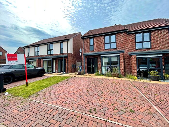 3 Bedroom Semi-Detached House For Sale In Fell Avenue, Newcastle, Staffordshire, ST5