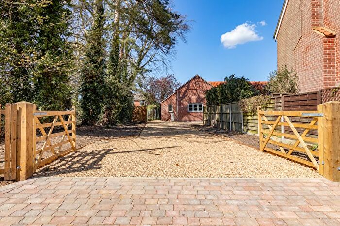 4 Bedroom Detached Bungalow For Sale In Station Road, Hillington, PE31