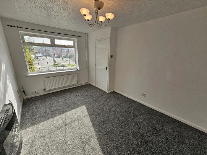 2 Bedroom End Of Terrace House To Rent In Malpas Road, Northwich, Cheshire, CW9