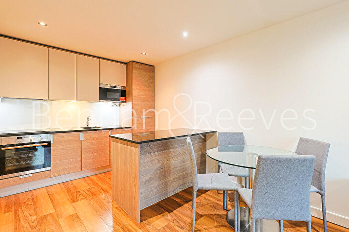 2 Bedroom Apartment To Rent In Heritage Avenue, Colindale, NW9