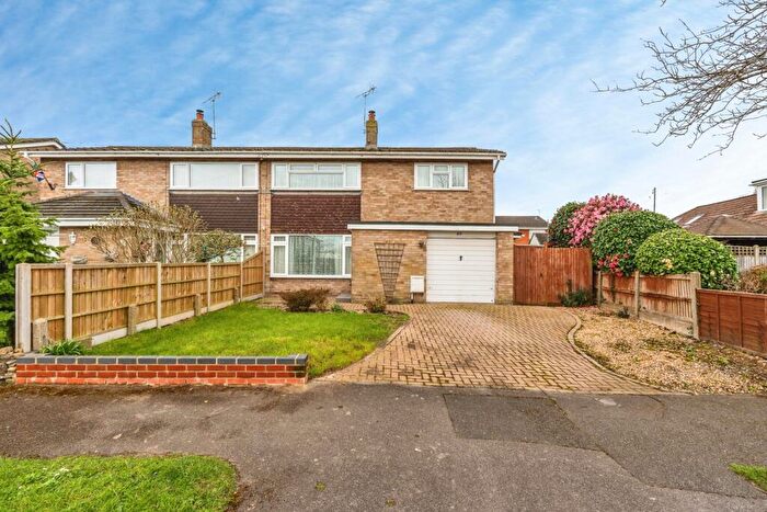 3 Bedroom Semi Detached House For Sale In Hamtun Crescent, Totton, Southampton, Hampshire, SO40