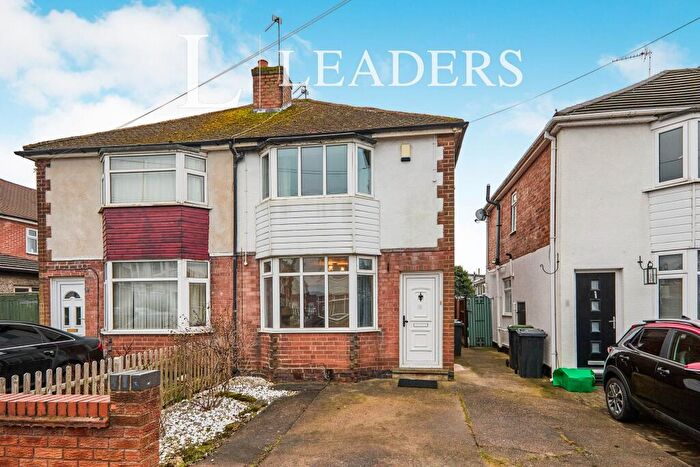 3 Bedroom Semi-Detached House To Rent In Whiting Avenue, NG9