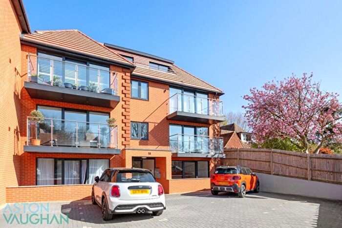 8 Bedroom Apartment For Sale In Goldstone Crescent, Hove, BN3
