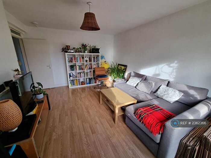 3 Bedroom Flat To Rent In Lordship Road, London, N16