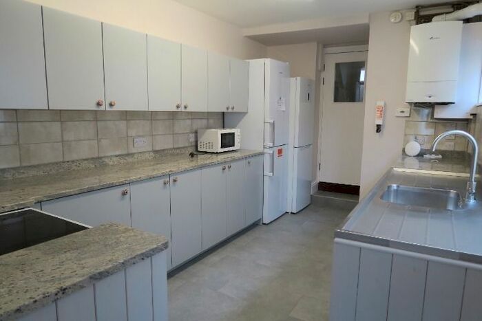 6 Bedroom Terraced House To Rent In Radnor Road, Horfield, Bristol BS7