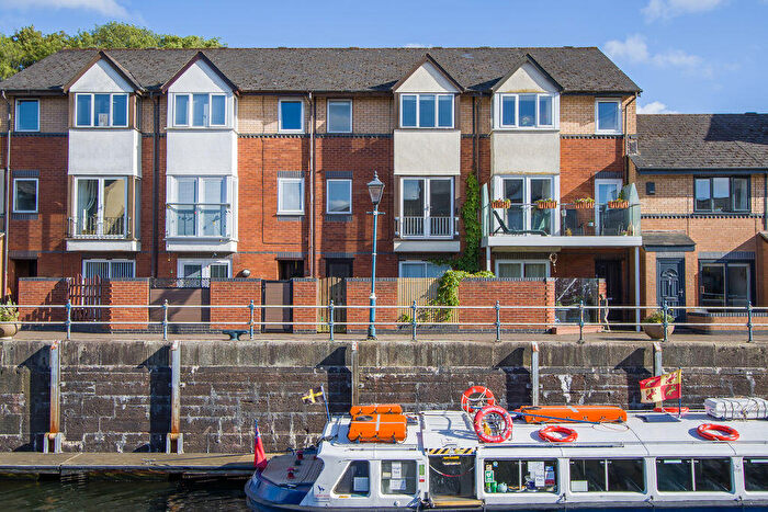 4 Bedroom Terraced House For Sale In Plas St. Pol De Leon, Penarth, CF64