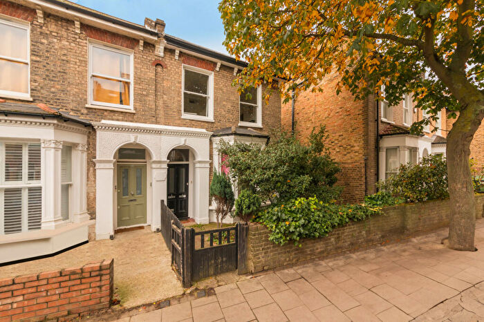 1 Bedroom Flat For Sale In Melbourne Grove, London, SE22
