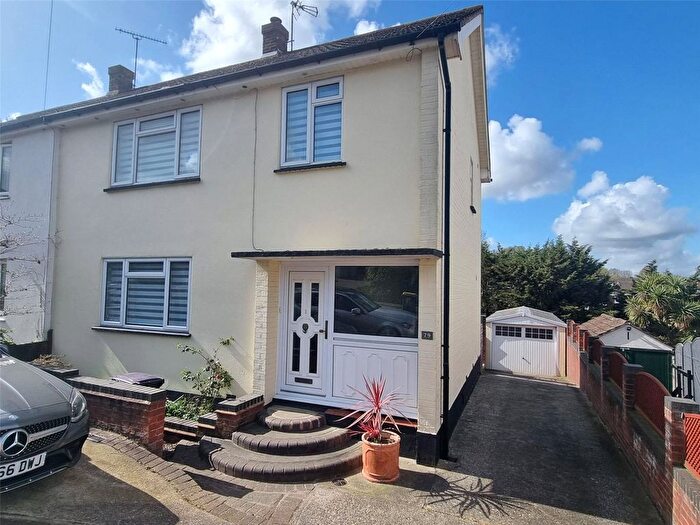 3 Bedroom Semi Detached House For Sale In Love Lane, Rayleigh, Essex, SS6