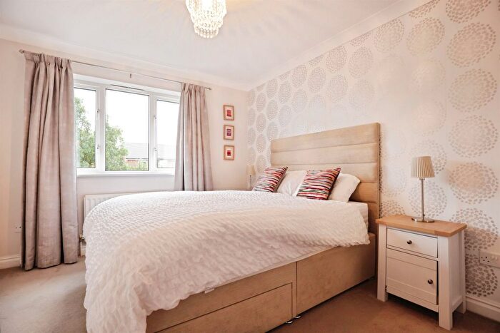 4 Bedroom Detached House For Sale In Napton Rise, Southam, CV47