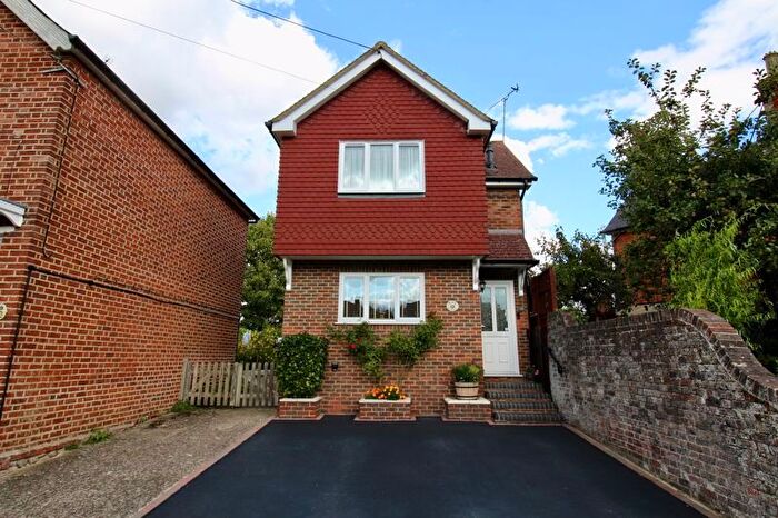 2 Bedroom Detached House For Sale In Old Road, Tonbridge, TN12