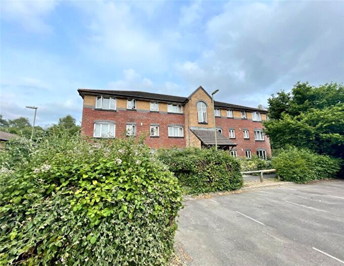 2 Bedroom Flat For Sale In Euston Grove, Ringwood, Hampshire, BH24