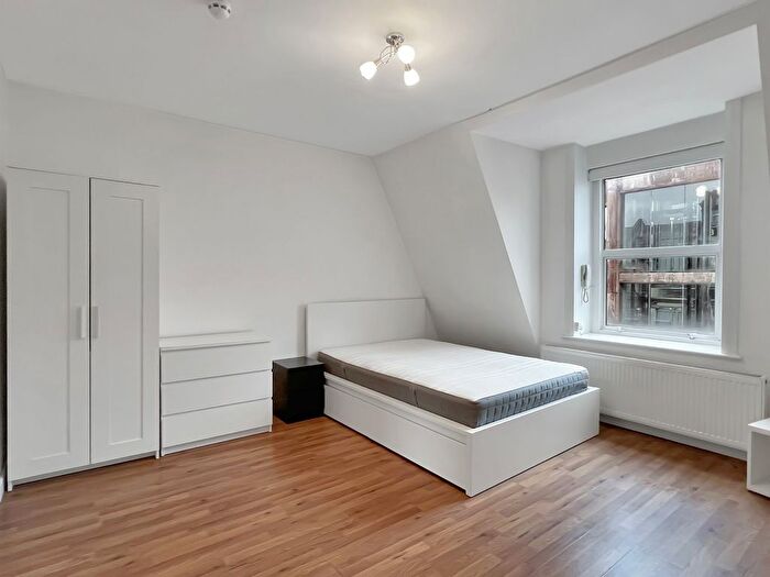 Studio To Rent In Fashion Street, London, E1