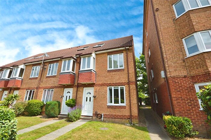 1 Bedroom Maisonette To Rent In Varsity Drive, Twickenham, TW1