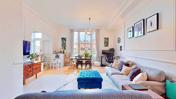 2 Bedroom Flat To Rent In Sutherland Avenue, London, W9