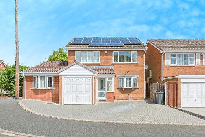 4 Bedroom Detached House For Sale In Myring Drive, Sutton Coldfield, B75